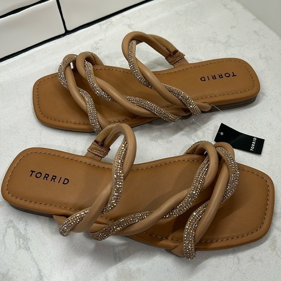 Torrid Embellished Twist Slide Beige (WW) Size 9 NWT - Picture 5 of 16